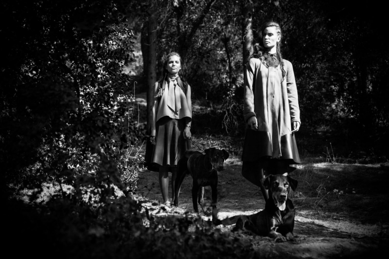 ioli-mirella-manta-neck-editorial-greek-fashion-designers-eshop15