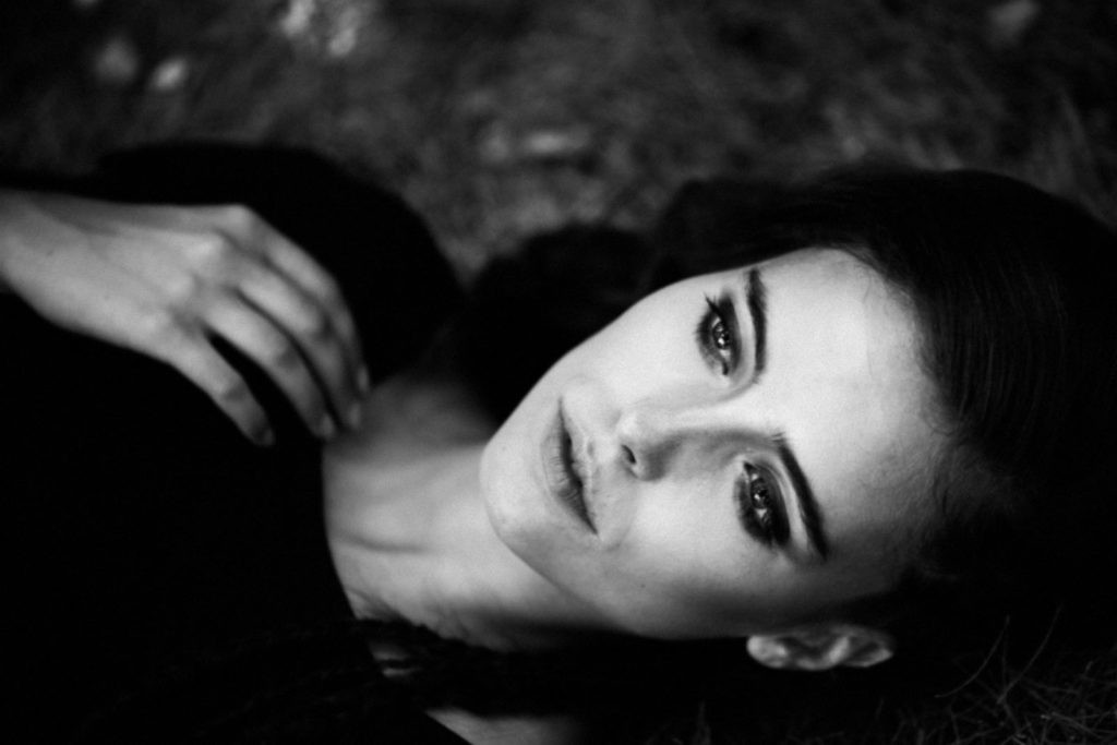 ioli-mirella-manta-neck-editorial-greek-fashion-designers-eshop21