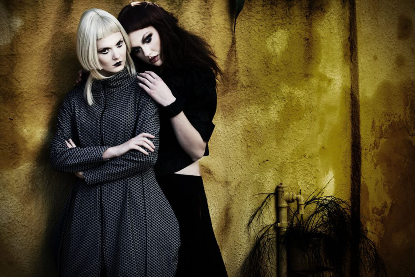 ioli-mirella-manta-tixotixo-editorial-greek-fashion-designers-eshop25